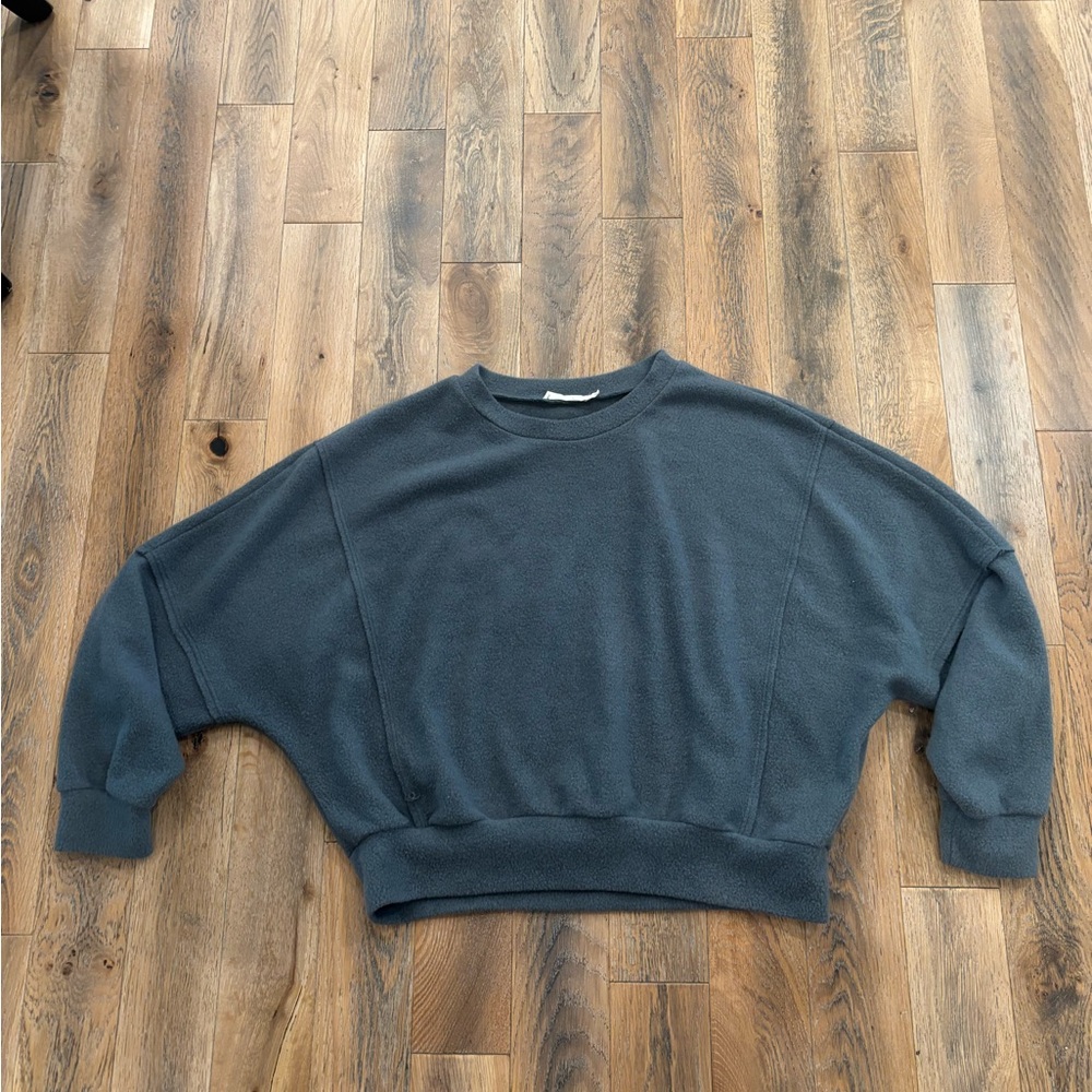 Lush  Fleece Olive Green Cropped Sweatshirt